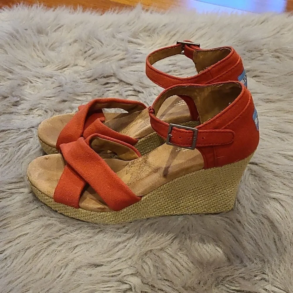 ‎Toms womens sienna red sandal wedges